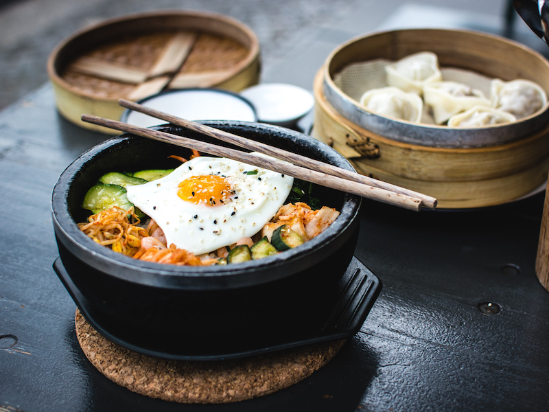 Korean bibimbap with egg and vegetables